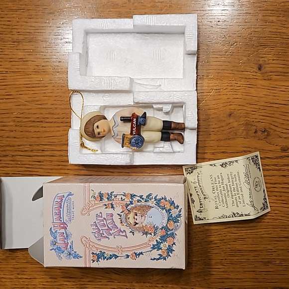 Jan Hagara ornament  - Parry - Picture 2 of 2